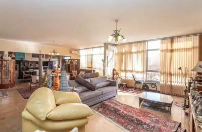 Apartamento em frente a santa casa de misericórdia de porto alegre com 4 quartos
