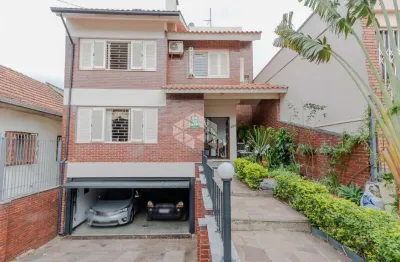 Casa com 4 dormitórios/quartos com suite e closet no cristo redentor