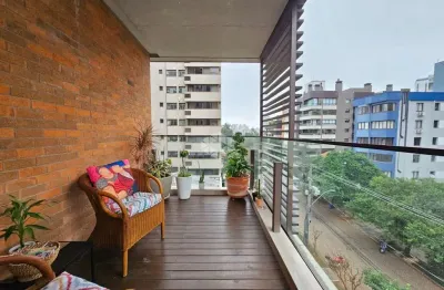 Apartamento com 2 dormitórios (suites) no bairro petrópolis