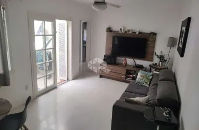 Apartamento 2 quartos com uma vaga, e possui um terraço a venda no bairro auxiliadora em porto alegre