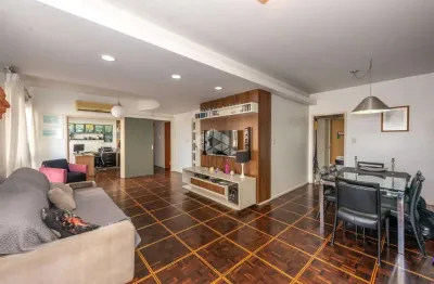 Apartamento de 172 m2, 2 dormitórios no centro histórico.