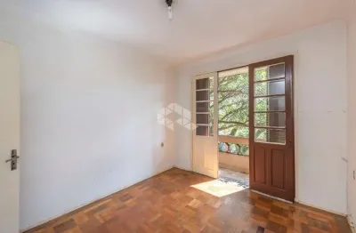 Oportunidade!! amplo apartamento de 3 dormitorios em petropolis