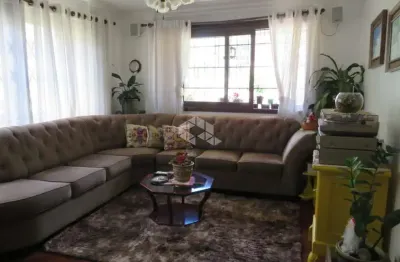 Casa com 4 quartos à venda na Rua Upamaroti, 836, Cristal, Porto Alegre