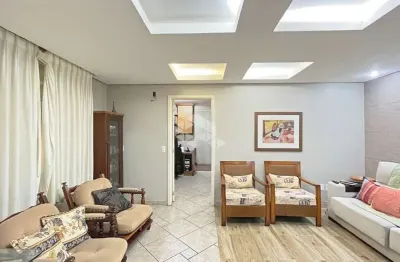 Casa  com 4 quartos 409 m² no bairro camaquã em porto alegre