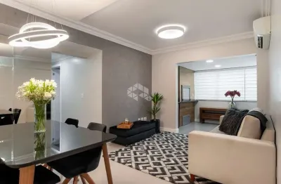 Apartamento 2 dormitórios , sendo uma 1 suíte, 1 vaga de garagem à venda no bairro higienópolis, porto alegre