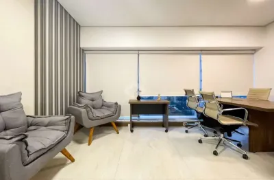 Sala comercial mobiliada com espaço para 3 ambientes