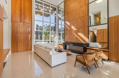 Casa a venda no condomínio alphaville  porto alegre  totalmente mobiliada