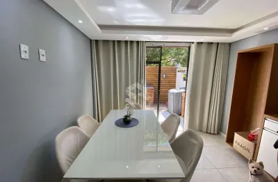 Casa em condomínio com 2 dormitórios no bairro aberta dos morros