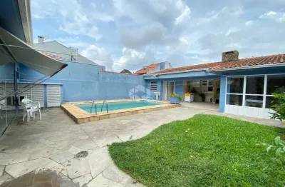Casa com 4 quartos à venda na Rua Selso Maffessoni, 85, Ipanema, Porto Alegre