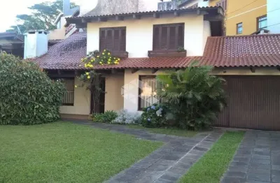 Excelente casa 3 quartos/ dormitórios sendo 1 suíte ipanema