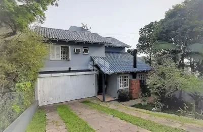 Casa 3 dormitórios, piscina localizada na zona sul - imperial park