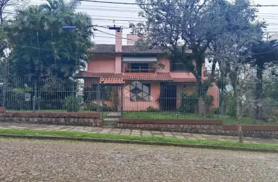 Casa com 400 m² e 5 quartos à venda no bairro cristal.