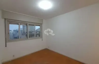 Apartamento dois quartos, localizado nos altos da duque de caxias