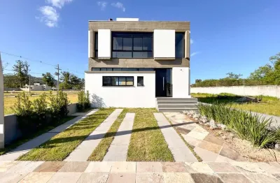 Casa em condomínio na hípica com 3 dorm, suíte, churrasqueira, 2 vagas à venda por r$ 770.000