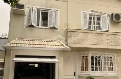 Ipanema - condomínio fechado - 03 dormitórios  - suíte -  02 vagas