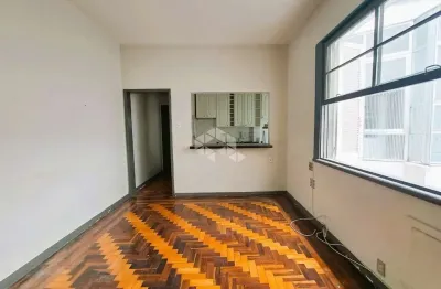Apartamento de 3 dormitórios de frente com sacada a metros do parque da redenção