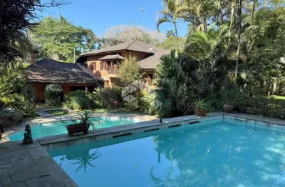 Vendo casa sobrado 2.530m² 5 suítes 10 vagas miolo da granja vila santo antônio cotia - sp