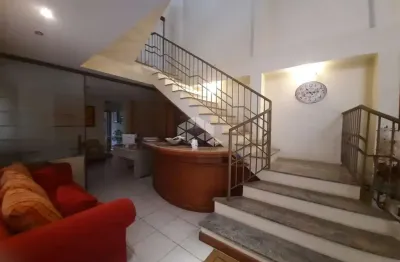 Casa com 5 quartos à venda na Rua Coronel Feijó, 1017, São João, Porto Alegre