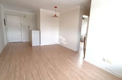 Dois dormitórios, andar alto com  1 vaga no centro histórico