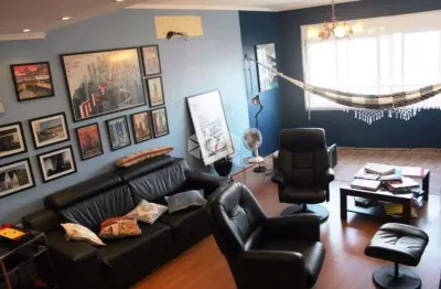 Apartamento 3 dormitorios com 2 sacadas, garagem, andar alto.