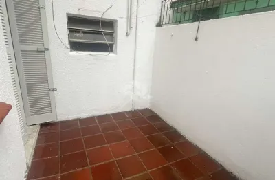 Apartamento jk, reformado, no bairro bom fim, junto a redenção