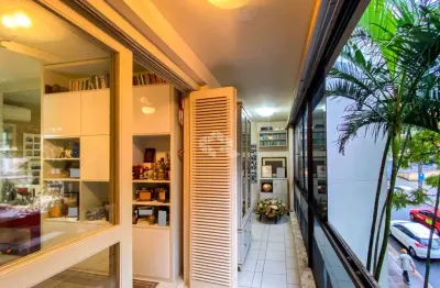 Apartamento com 1 dormitório, 1 vaga, sacada frontal, 48 m², bairro bom fim, porto alegre