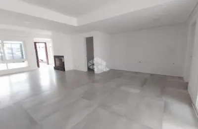 Casa sobrado novo, 3 dormitórios sendo 1 suíte, bairro jardim sabará.