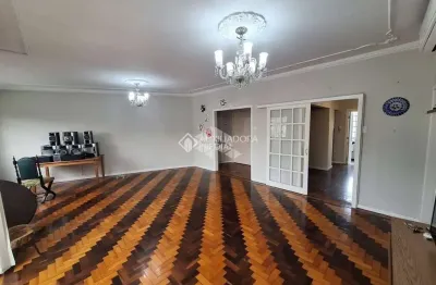 Apartamento a venda, bairro petrópolis,  151 m2 úteis, 3 dormitórios com suíte, living 4 ambientes .