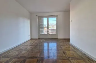 Apartamento amplo, 2 dormitórios, na auxiliadora a 200m do parcão.