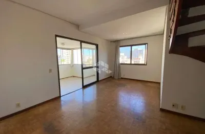 Cobertura com 220m privativos, 3 dormitorios, sendo 1 suite e vaga no bairro rio branco