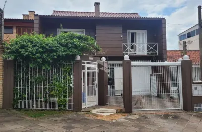 Excelente casa de 4 dormitórios e piscina no bairro chacará das pedras, porto alegre.