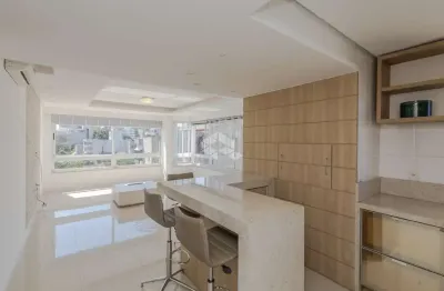 Apartamento ultimo andar em condomínio seminovo no higienópolis