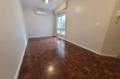 Ótimo apartamento à venda, localizado na avenida bagé, no bairro de petrópolis em porto alegre.