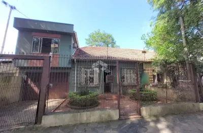 Casa com 3 quartos à venda na Rua Saica, 19, Petrópolis, Porto Alegre
