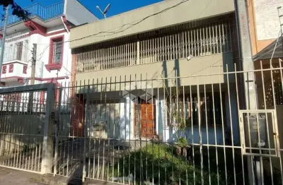 Casa de 3 dormitórios sendo 1 suite com 2 vagas de garagem coberta