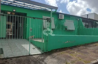 Casa com 2 quartos à venda na Rua Dinarte Armando, 40, Vila Nova, Porto Alegre
