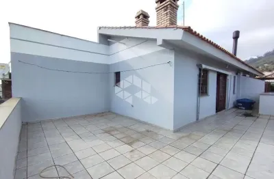 Crédito real petrópolis vende cobertura com 167m² de área privativa e vista privilegiada com direito a por-do-sol do guaíba.