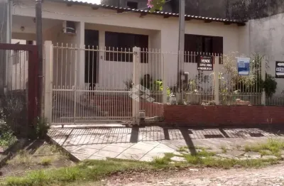 Crédito real petrópolis vende ampla casa de 4 dormitórios