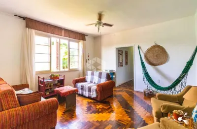 Apartamento com 3 quartos à venda na Rua Professor Langendonck, 95, Petrópolis, Porto Alegre