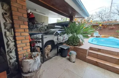 Credito real vende belo sobrado nos altos do teresópolis bem conservado