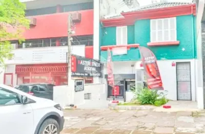Bela casa comercial com 105m² em um dos melhores pontos comerciais na av. protásio alves