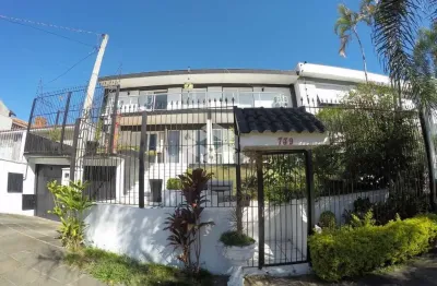 Casa com 4 quartos à venda na Rua Matias José Bins, 739, Três Figueiras, Porto Alegre