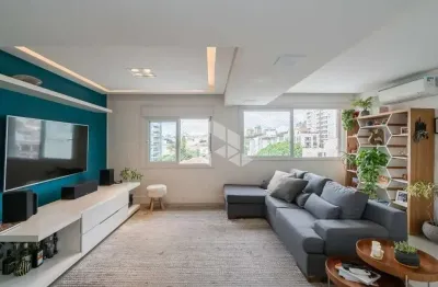 Apartamento 3 dormitórios transformado em 2, 2 suítes, 4 vagas de garagem, bairro petrópolis, porto alegre.