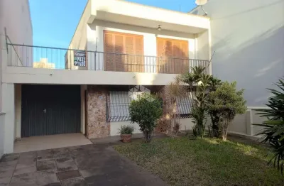 Casa/sobrado residencial ou comercial, em amplo terreno, no Jardim Botânico