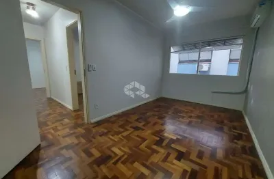 Apartamento 02 dormitórios no bairro menino deus, próximo ao estádio beira rio.