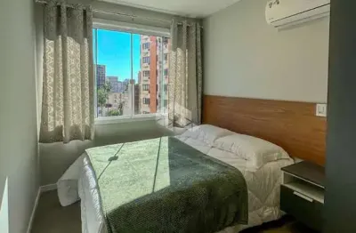 Apartamento studio com 30,29 m² mobiliado, pronto para entrar e morar, no centro histórico - porto alegre