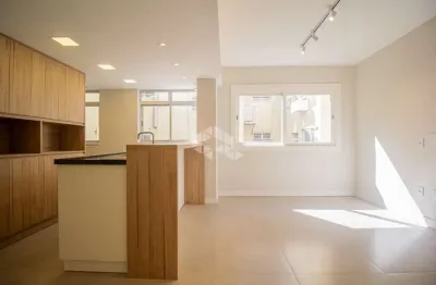 Apartamento de 2 quartos e 1 vaga de garagem no bairro petrópolis em porto alegre.