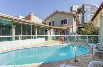 Casa com 3 quartos à venda na Avenida Benno Mentz, 884, Vila Ipiranga, Porto Alegre