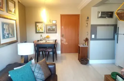 Apartamento 2 dormitórios, com 1 vaga coberta e escriturada no bairro santana