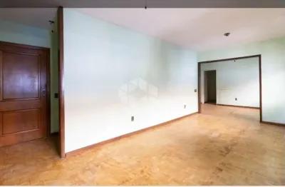 Apartamento amplo av. independência com 4 quartos e vaga escriturada.